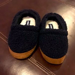 Size 10 toddler Lands End slippers